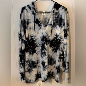 NWOT Sew in Love Blue Tye Dye Hoodie, size 2x